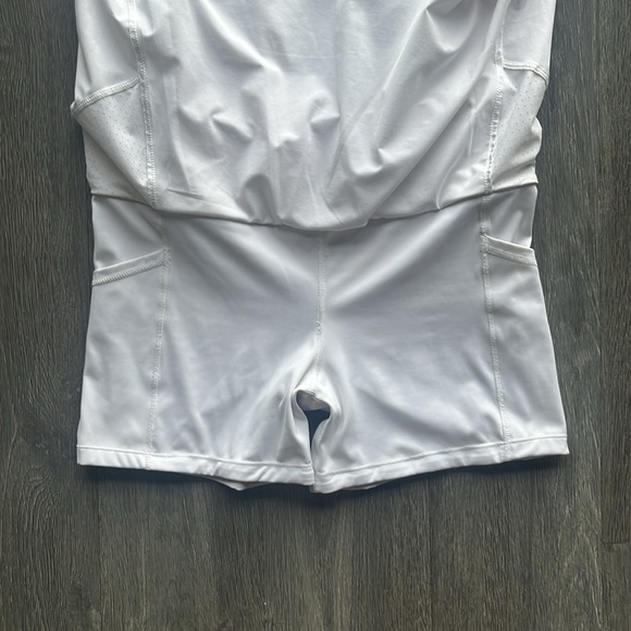 Athleta Run With It 16” Skort | White | Size S - Picture 4 of 5